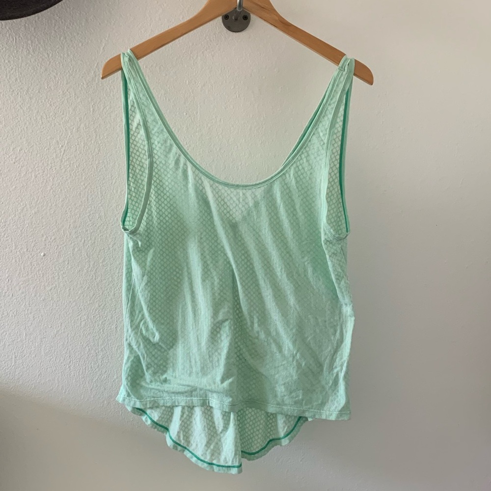 Lululemon tank